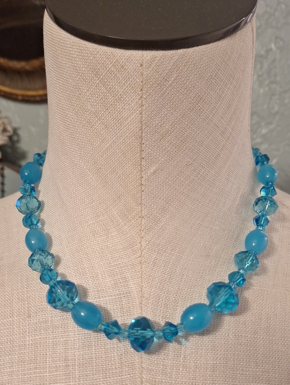 Vintage Style Turquoise Blue Beaded Women's Necklace